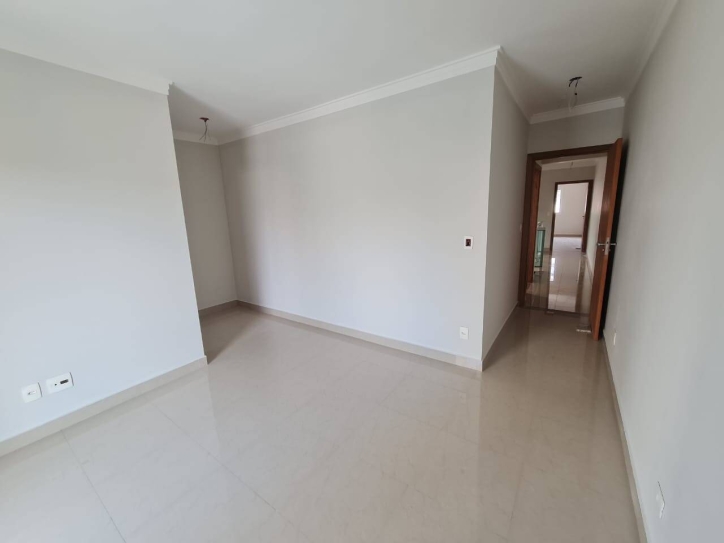 Sobrado à venda com 3 quartos, 250m² - Foto 4