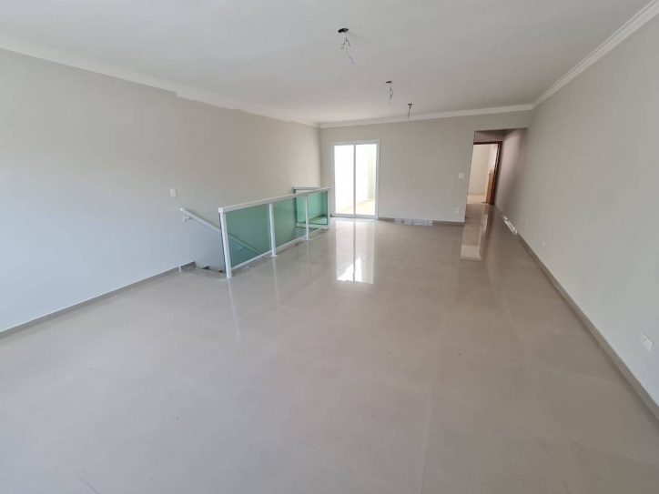 Sobrado à venda com 3 quartos, 250m² - Foto 3