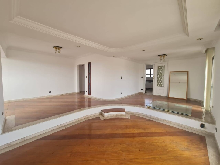 Apartamento à venda com 3 quartos, 187m² - Foto 8