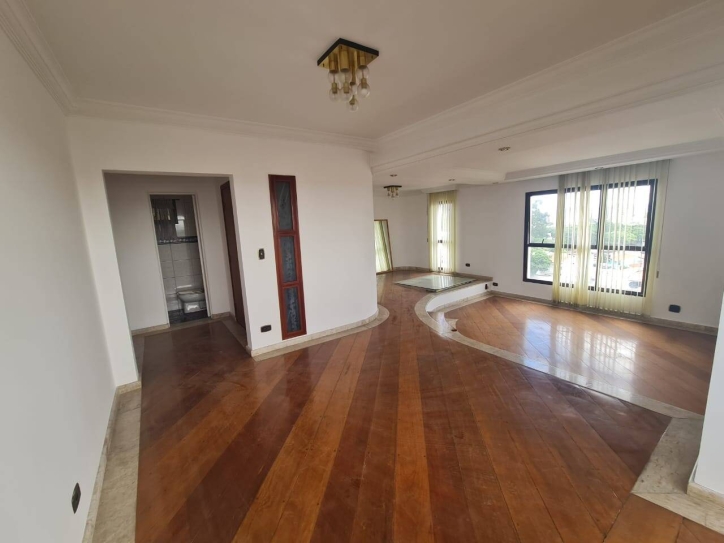 Apartamento à venda com 3 quartos, 187m² - Foto 7