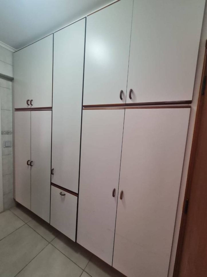 Apartamento à venda com 3 quartos, 187m² - Foto 32