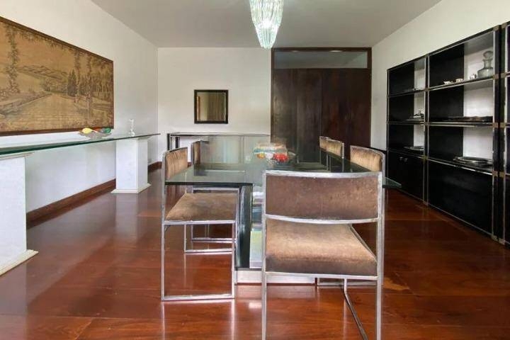 Sobrado à venda com 5 quartos, 580m² - Foto 8