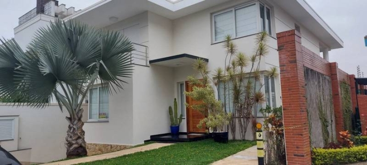 Casa de Condomínio à venda com 4 quartos, 650m² - Foto 1