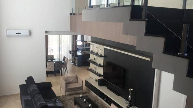 Casa de Condomínio à venda com 4 quartos, 530m² - Foto 1