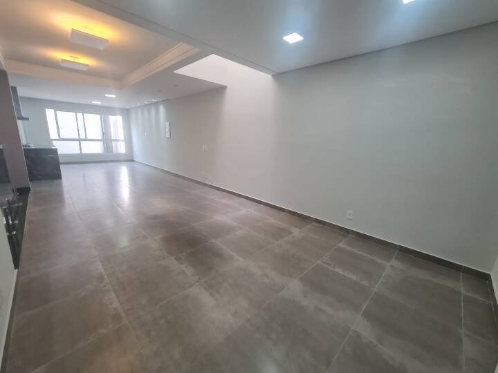 Sobrado à venda com 3 quartos, 300m² - Foto 7