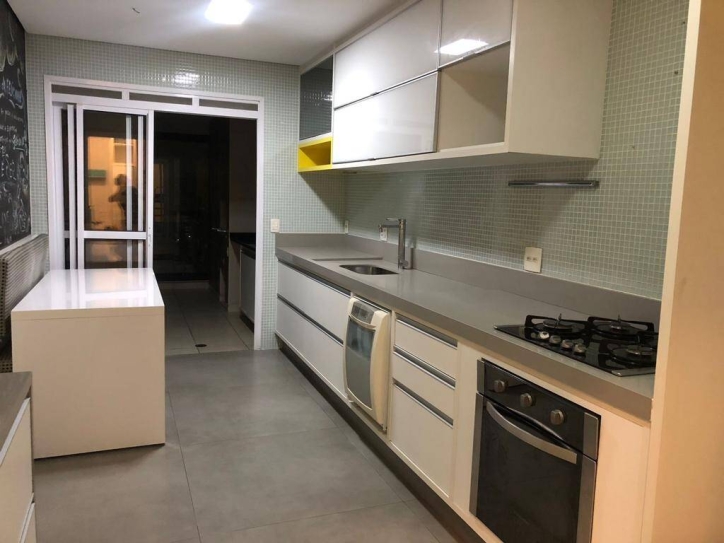 Apartamento à venda com 3 quartos, 180m² - Foto 13