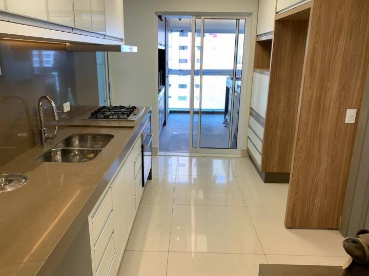 Apartamento à venda com 3 quartos, 142m² - Foto 13