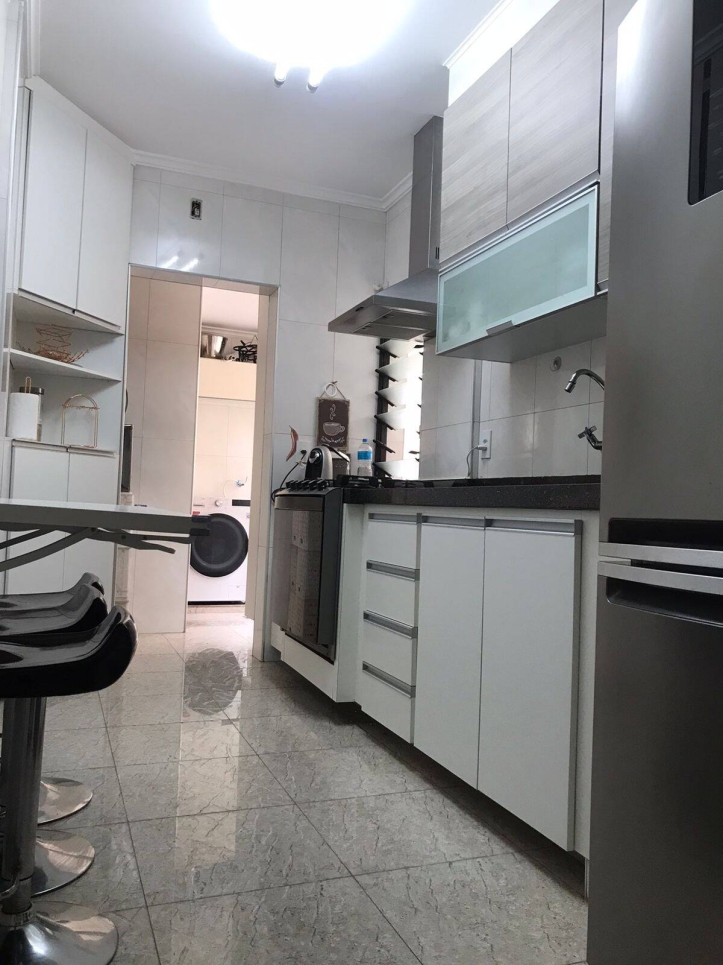 Apartamento à venda com 3 quartos, 93m² - Foto 7