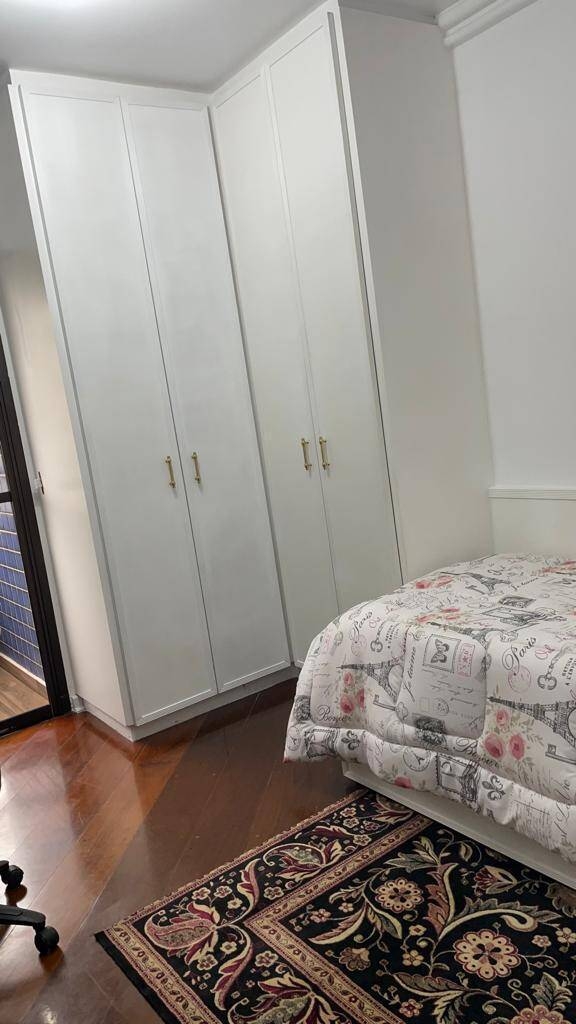 Apartamento à venda com 3 quartos, 204m² - Foto 26