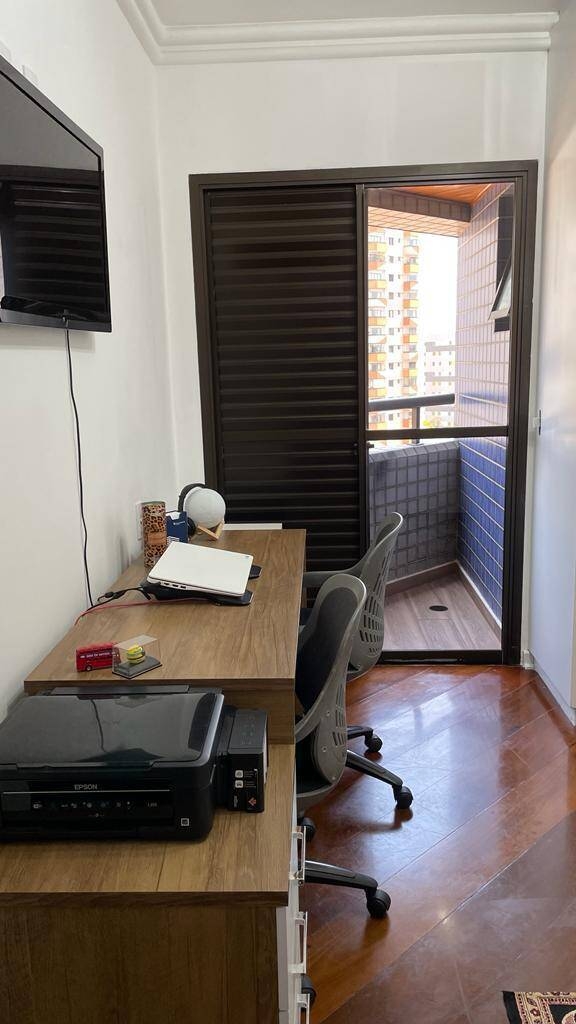 Apartamento à venda com 3 quartos, 204m² - Foto 32