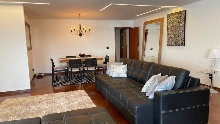 Apartamento à venda com 3 quartos, 204m² - Foto 3