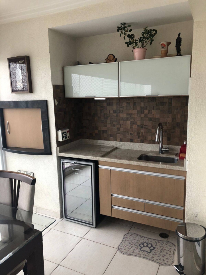 Apartamento à venda com 3 quartos, 155m² - Foto 2