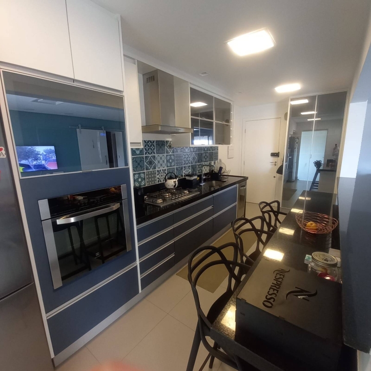 Apartamento à venda com 3 quartos, 122m² - Foto 9