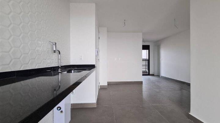 Apartamento à venda com 3 quartos, 161m² - Foto 9