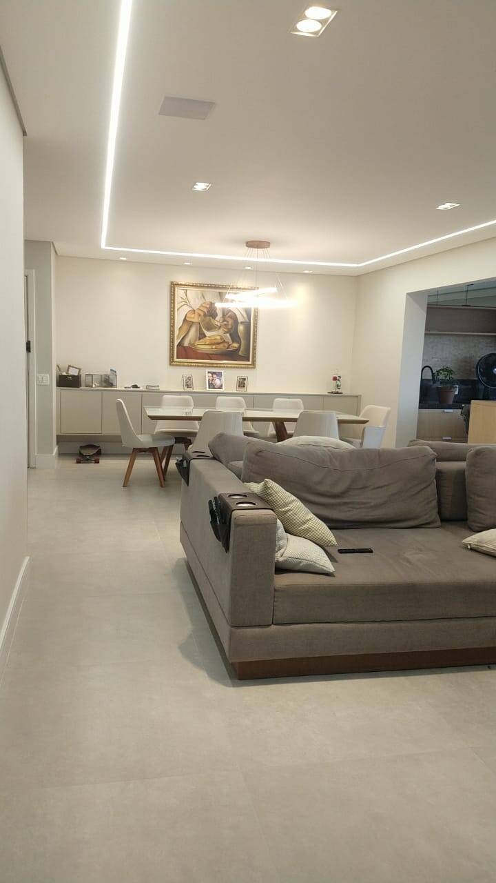 Apartamento à venda com 3 quartos, 146m² - Foto 3