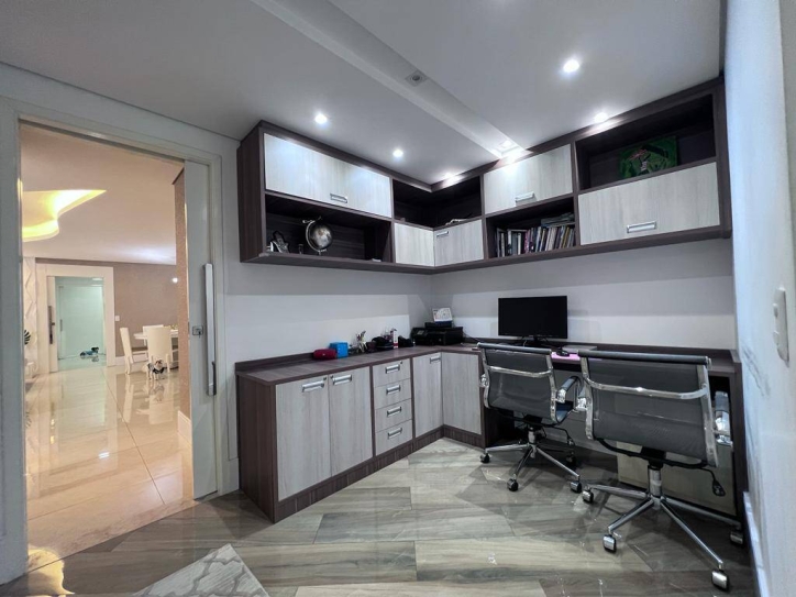 Apartamento à venda com 4 quartos, 234m² - Foto 8