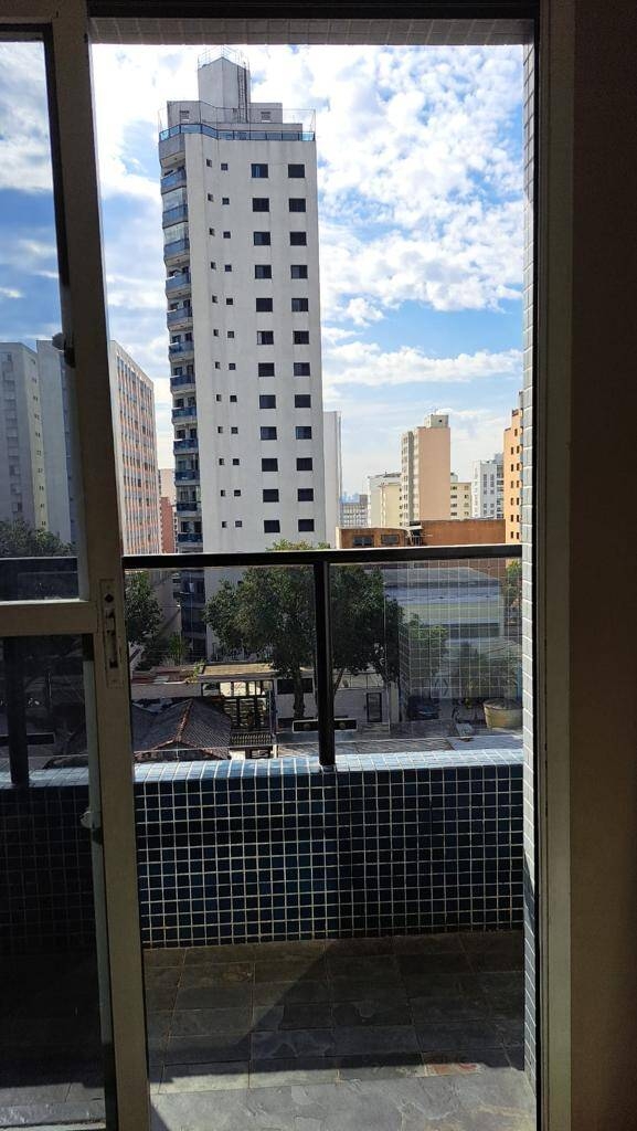 Apartamento à venda com 2 quartos, 78m² - Foto 2