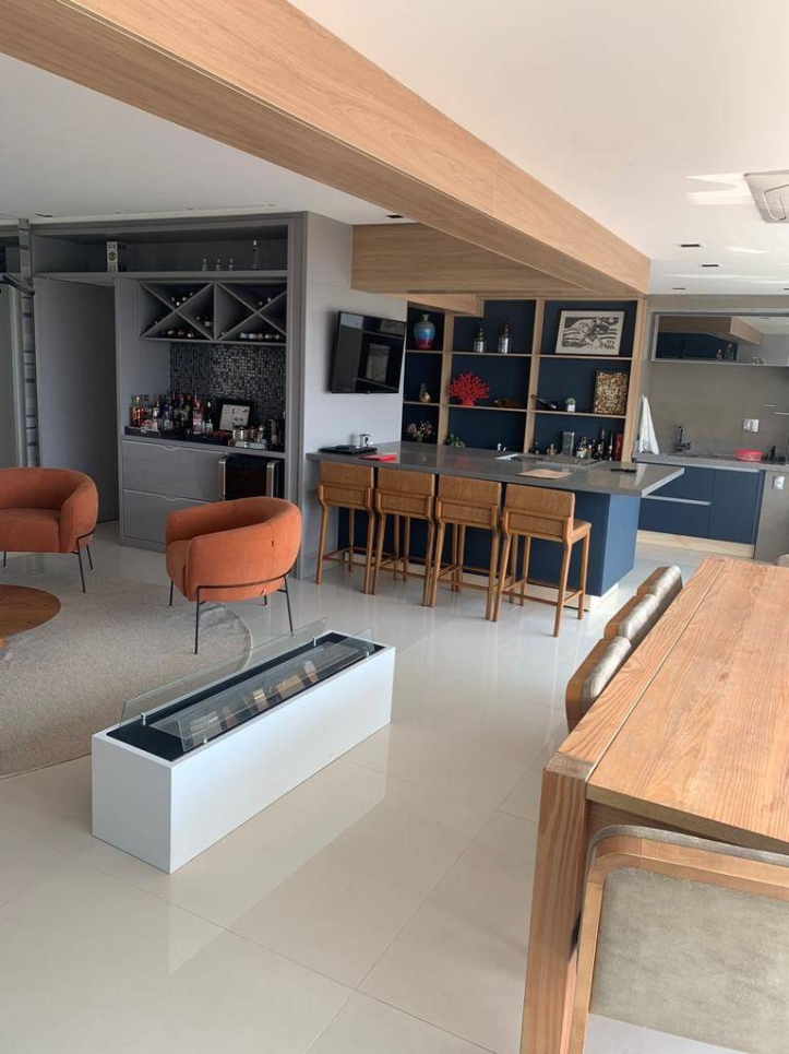 Apartamento à venda com 3 quartos, 234m² - Foto 5