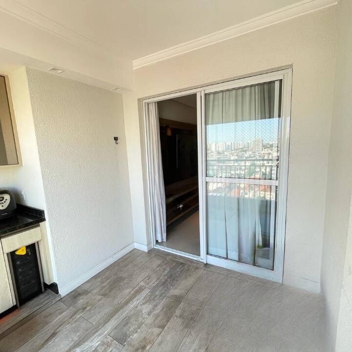 Apartamento à venda com 2 quartos, 70m² - Foto 4