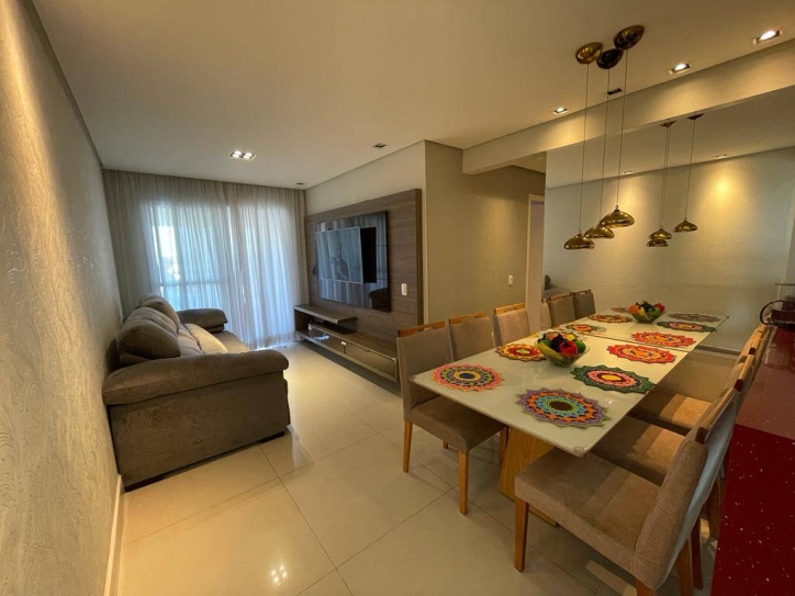 Apartamento à venda com 2 quartos, 70m² - Foto 6