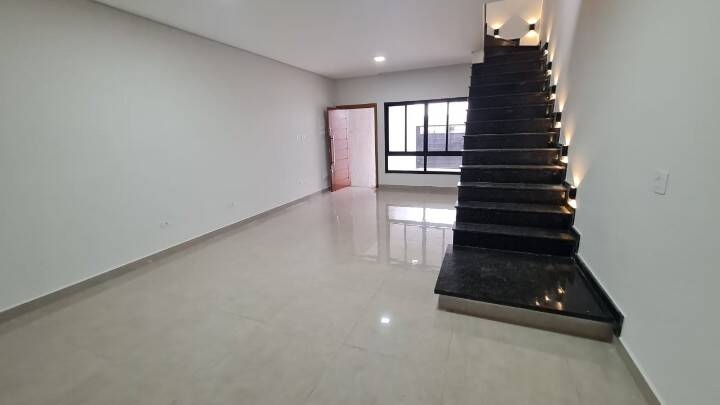 Sobrado à venda com 3 quartos, 194m² - Foto 1