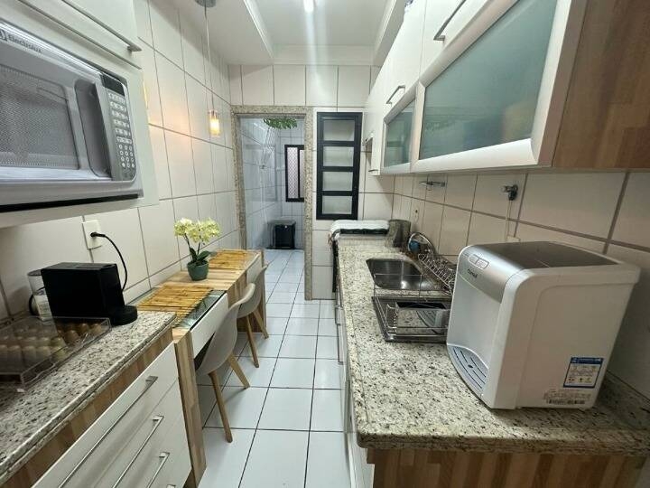 Apartamento à venda com 2 quartos, 70m² - Foto 7