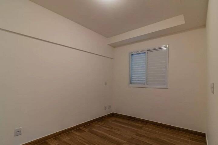 Apartamento à venda com 2 quartos, 62m² - Foto 17