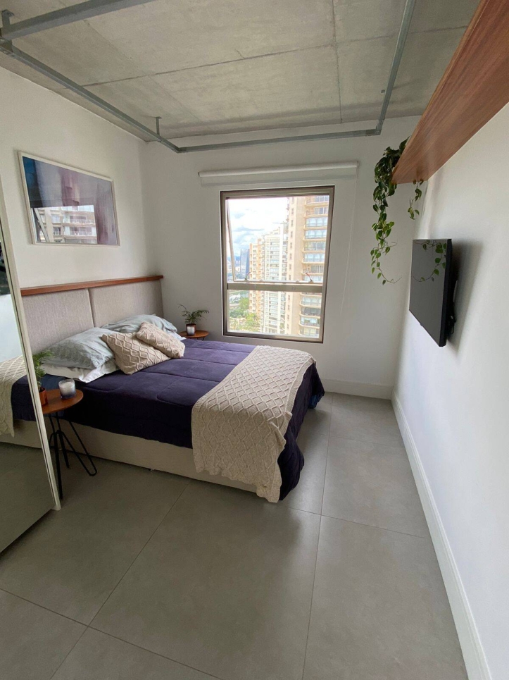 Apartamento à venda com 2 quartos, 70m² - Foto 11