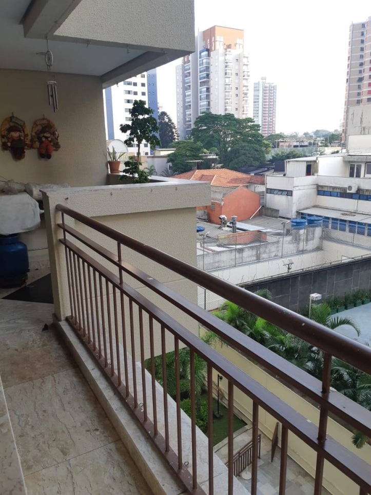 Apartamento à venda com 3 quartos, 122m² - Foto 1