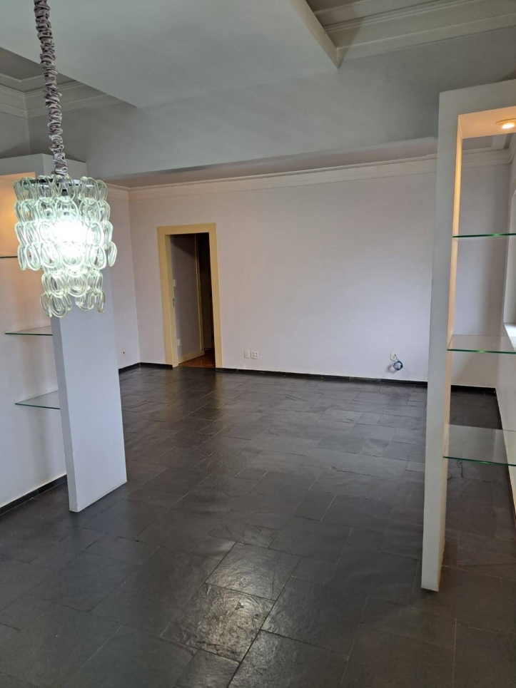 Apartamento à venda com 3 quartos, 131m² - Foto 4