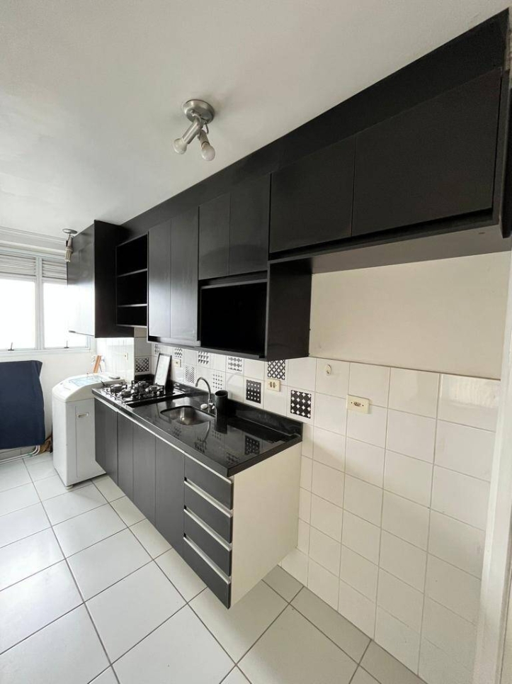 Apartamento à venda com 1 quarto, 38m² - Foto 11