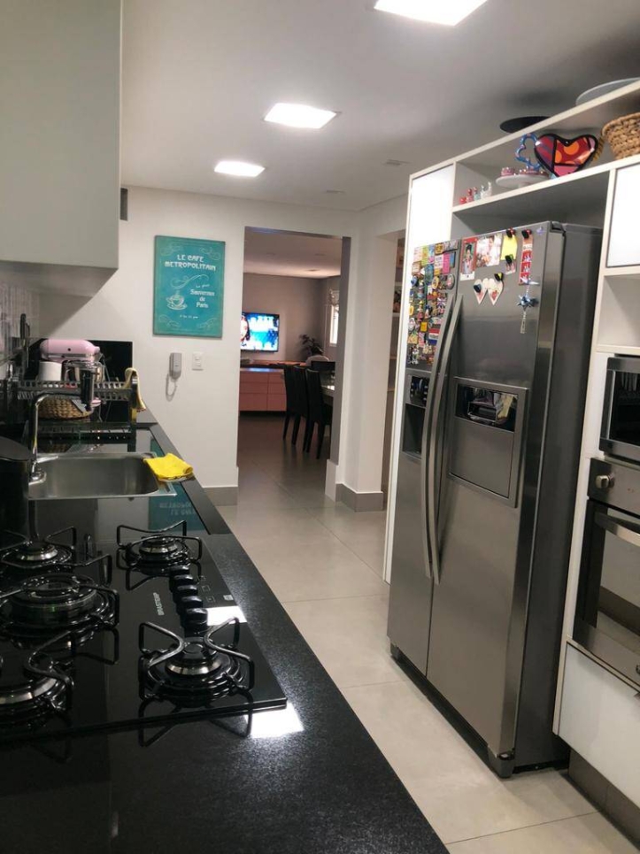 Apartamento à venda com 3 quartos, 177m² - Foto 16