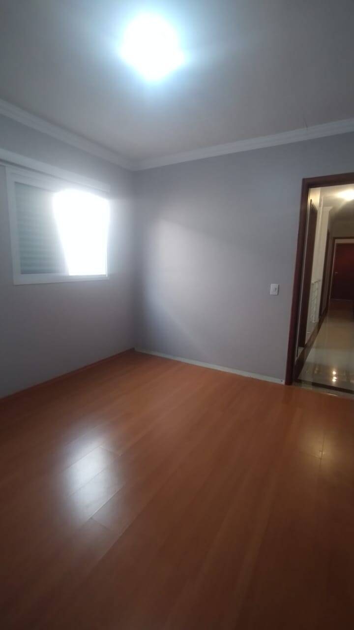 Casa para alugar com 3 quartos, 130m² - Foto 17