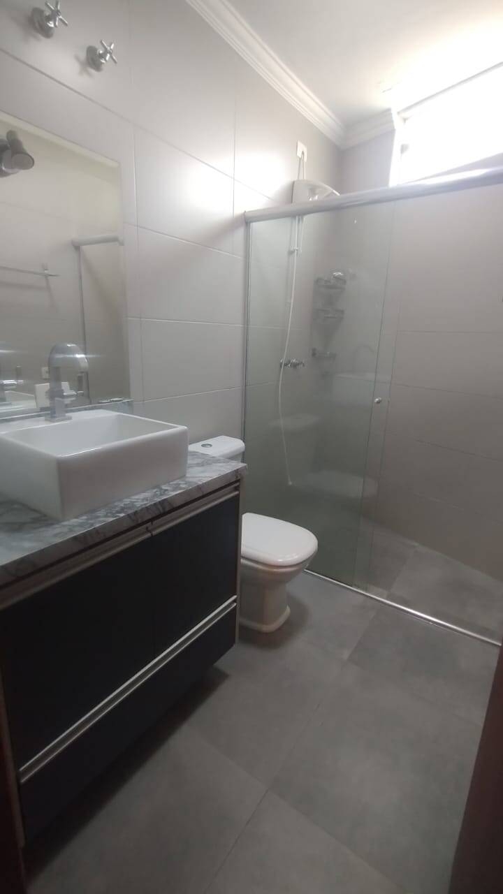 Casa para alugar com 3 quartos, 130m² - Foto 15