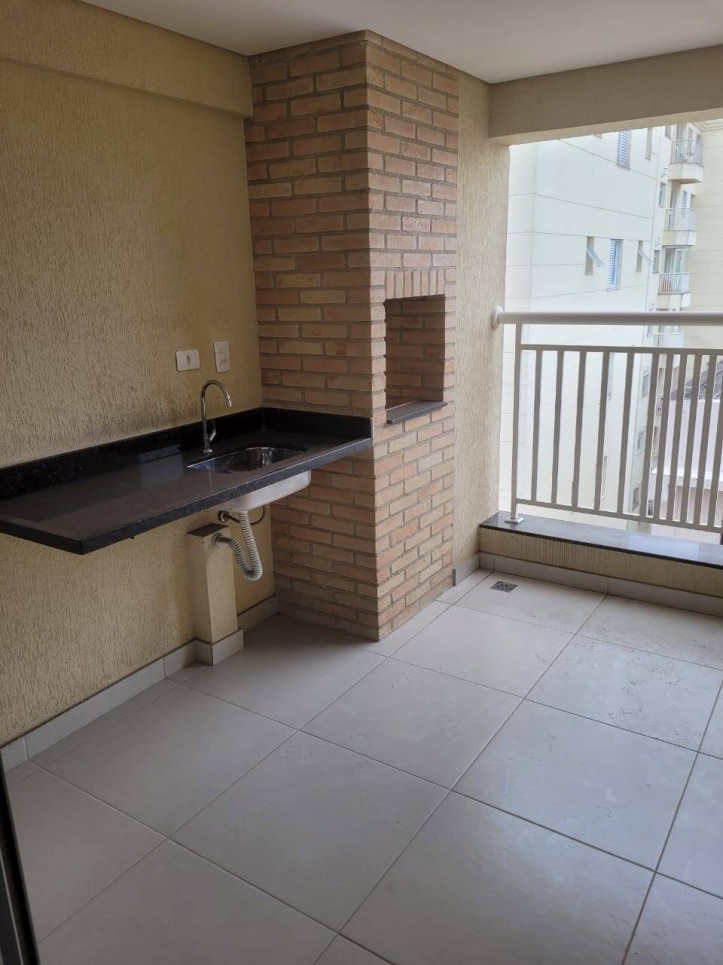 Apartamento à venda com 3 quartos, 95m² - Foto 1