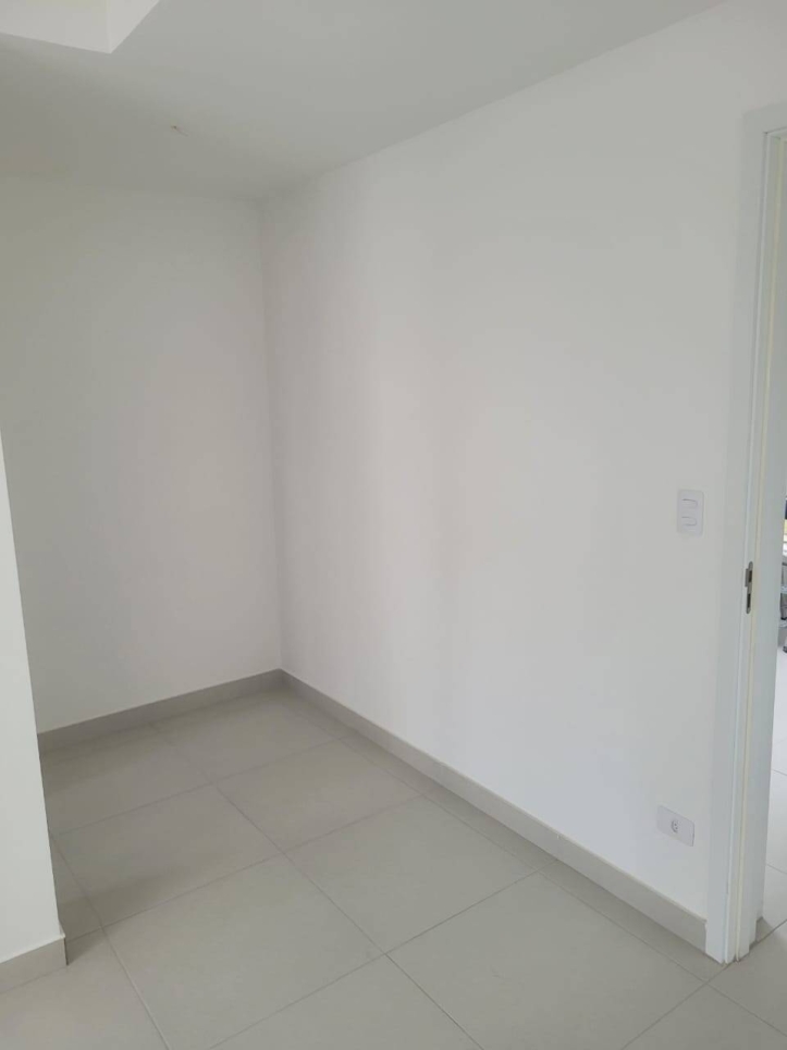 Apartamento à venda com 3 quartos, 95m² - Foto 9