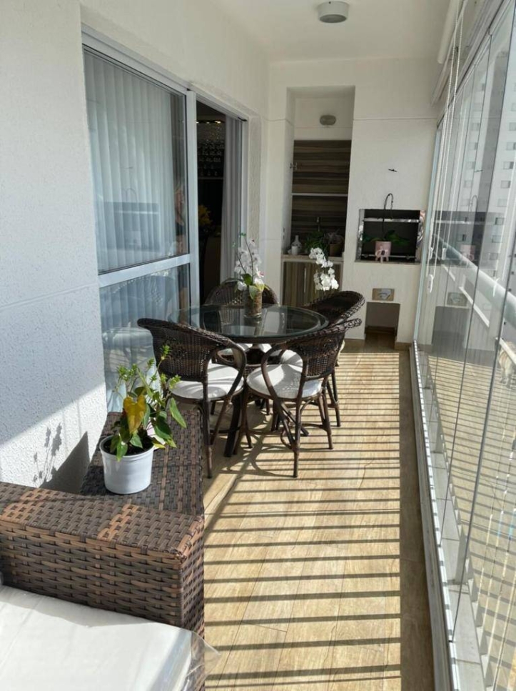 Apartamento à venda com 3 quartos, 125m² - Foto 1