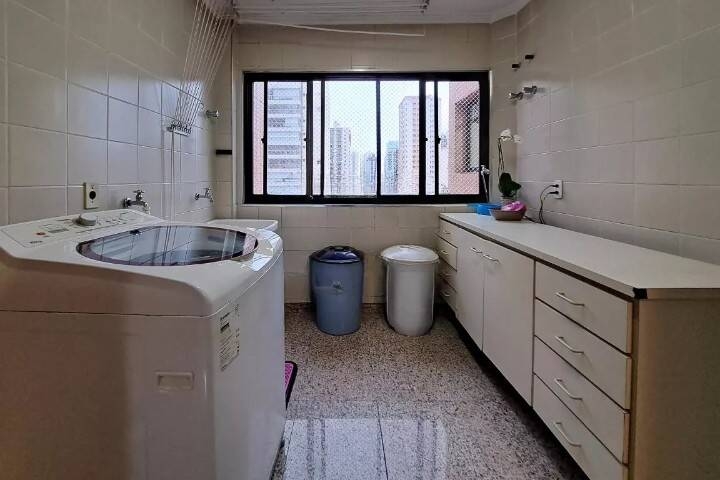 Apartamento à venda com 3 quartos, 169m² - Foto 26