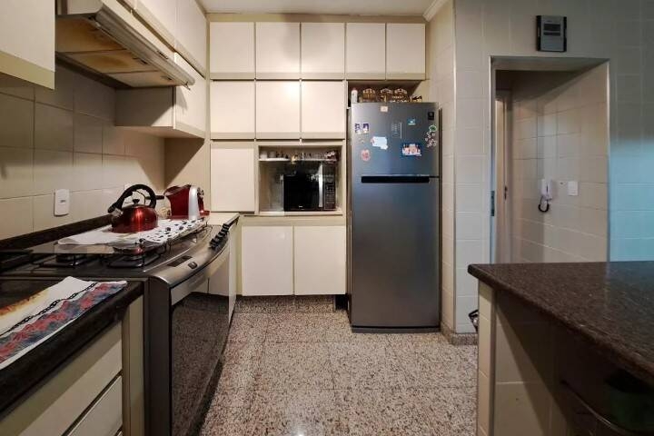 Apartamento à venda com 3 quartos, 169m² - Foto 19