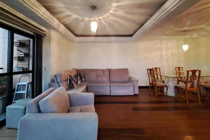 Apartamento à venda com 3 quartos, 169m² - Foto 2