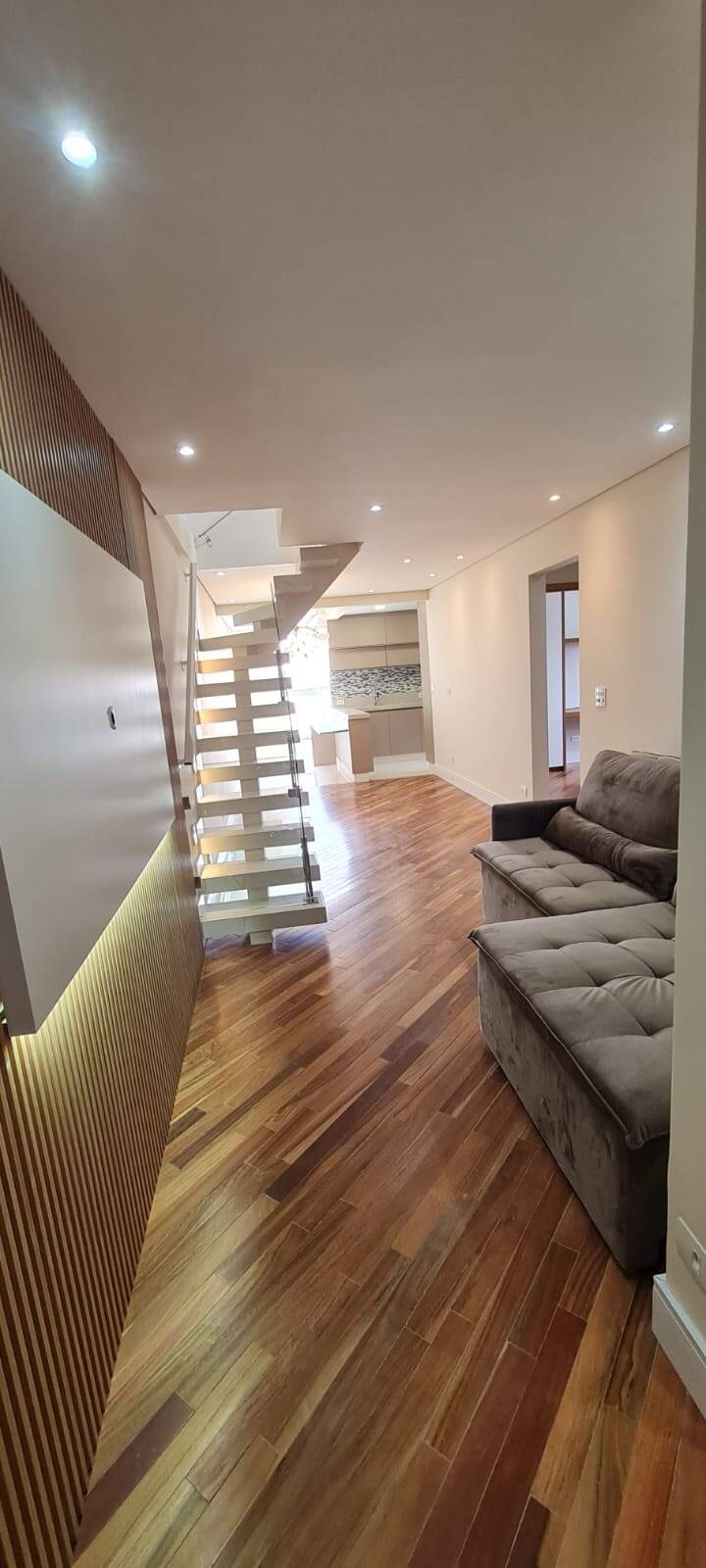 Cobertura à venda com 3 quartos, 180m² - Foto 1