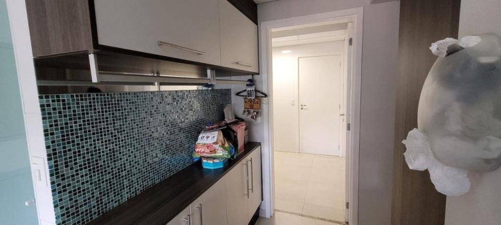 Apartamento à venda com 4 quartos, 194m² - Foto 12