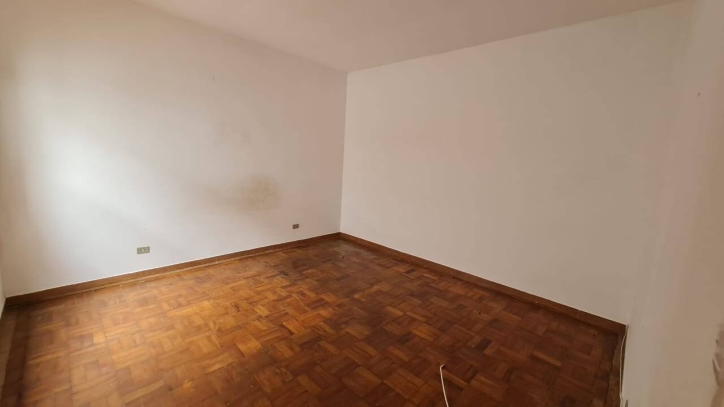 Casa à venda com 2 quartos, 120m² - Foto 2