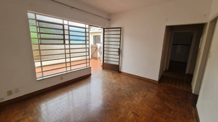 Casa à venda com 2 quartos, 120m² - Foto 1