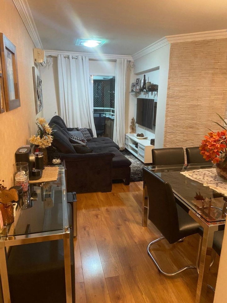 Apartamento à venda com 2 quartos, 70m² - Foto 4