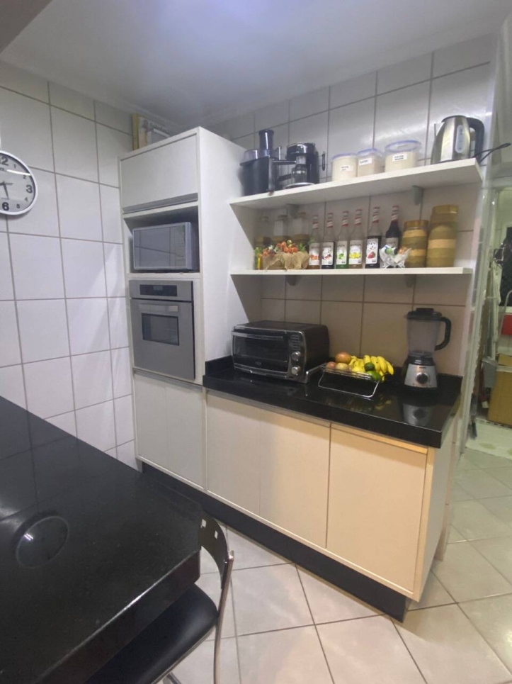 Apartamento à venda com 2 quartos, 70m² - Foto 10