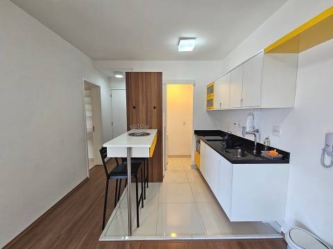 Apartamento para alugar com 1 quarto, 56m² - Foto 9