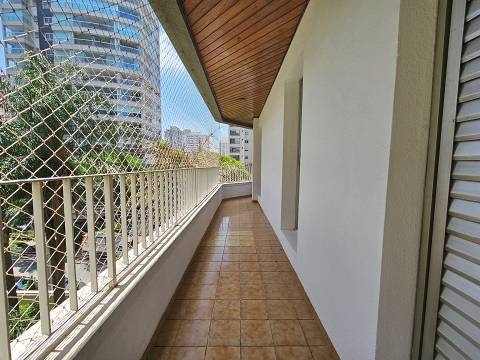 Apartamento para alugar com 4 quartos, 208m² - Foto 4