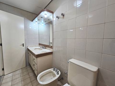 Apartamento para alugar com 4 quartos, 208m² - Foto 22