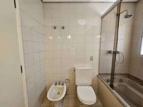 Apartamento para alugar com 4 quartos, 208m² - Foto 35